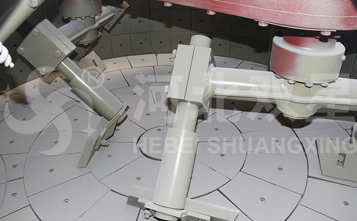 立轴行星式搅拌机内部